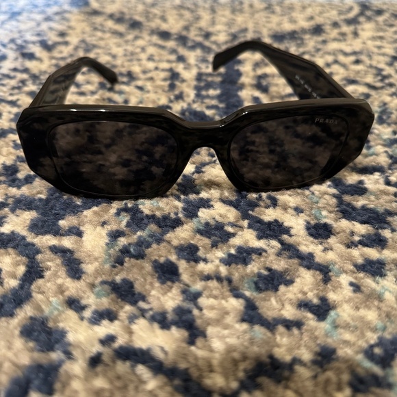 AUTHENTIC PRADA  WOMENS BLACK SUNGLASSES - Picture 1 of 9
